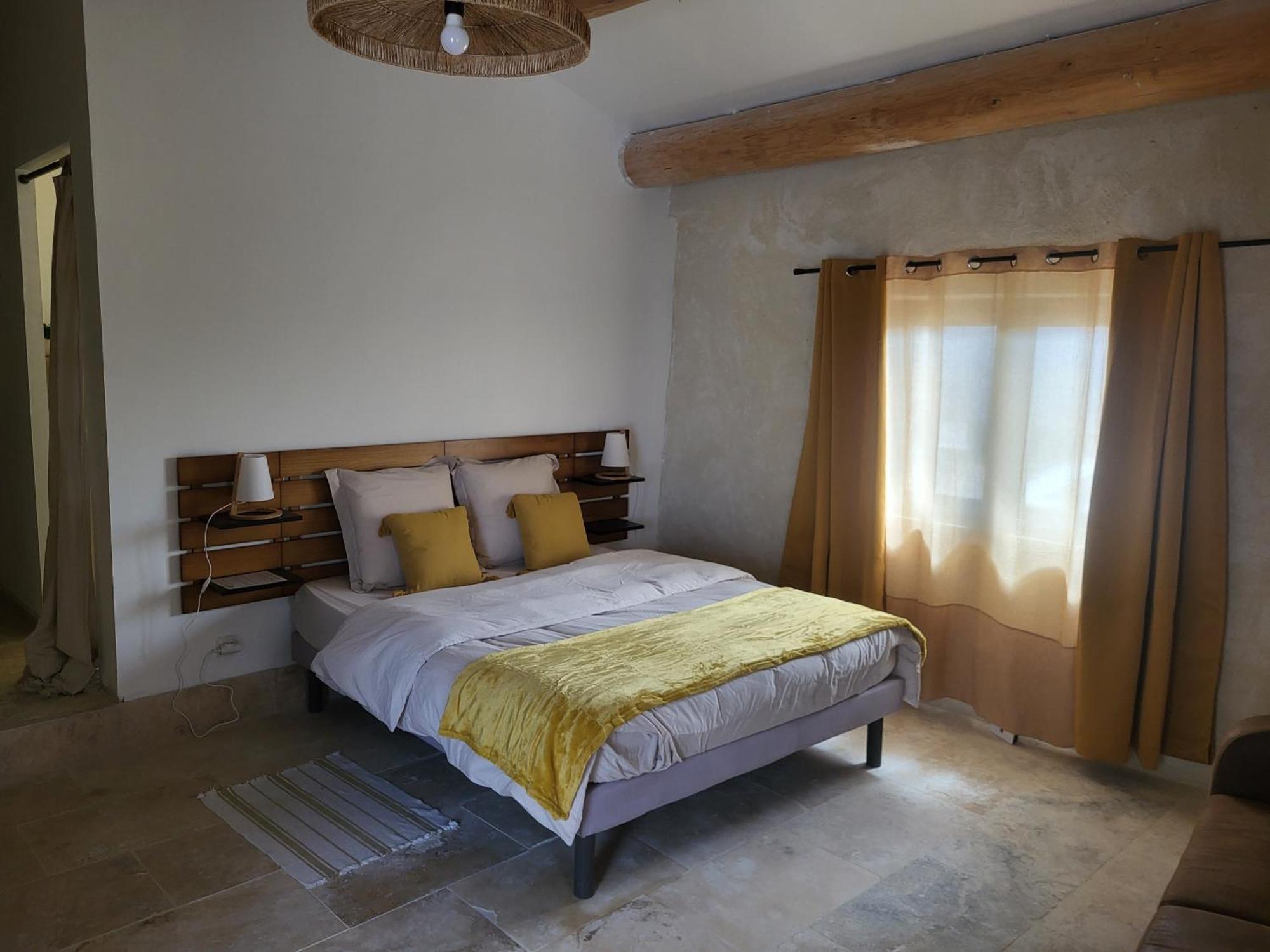 Bed and Breakfast Bastide De La Madeleine Pougnadoresse Zimmer foto