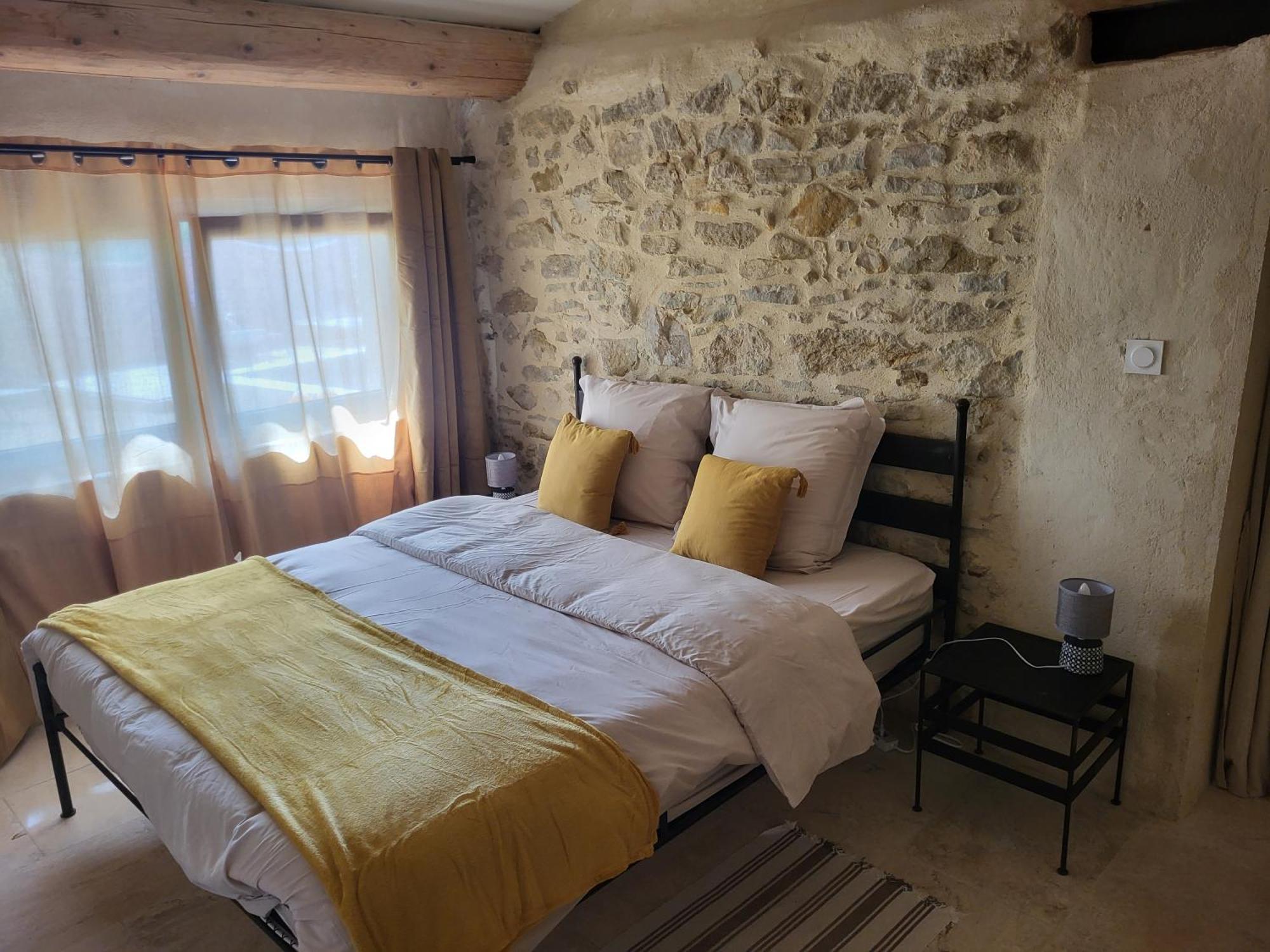 Bed and Breakfast Bastide De La Madeleine Pougnadoresse Exterior foto